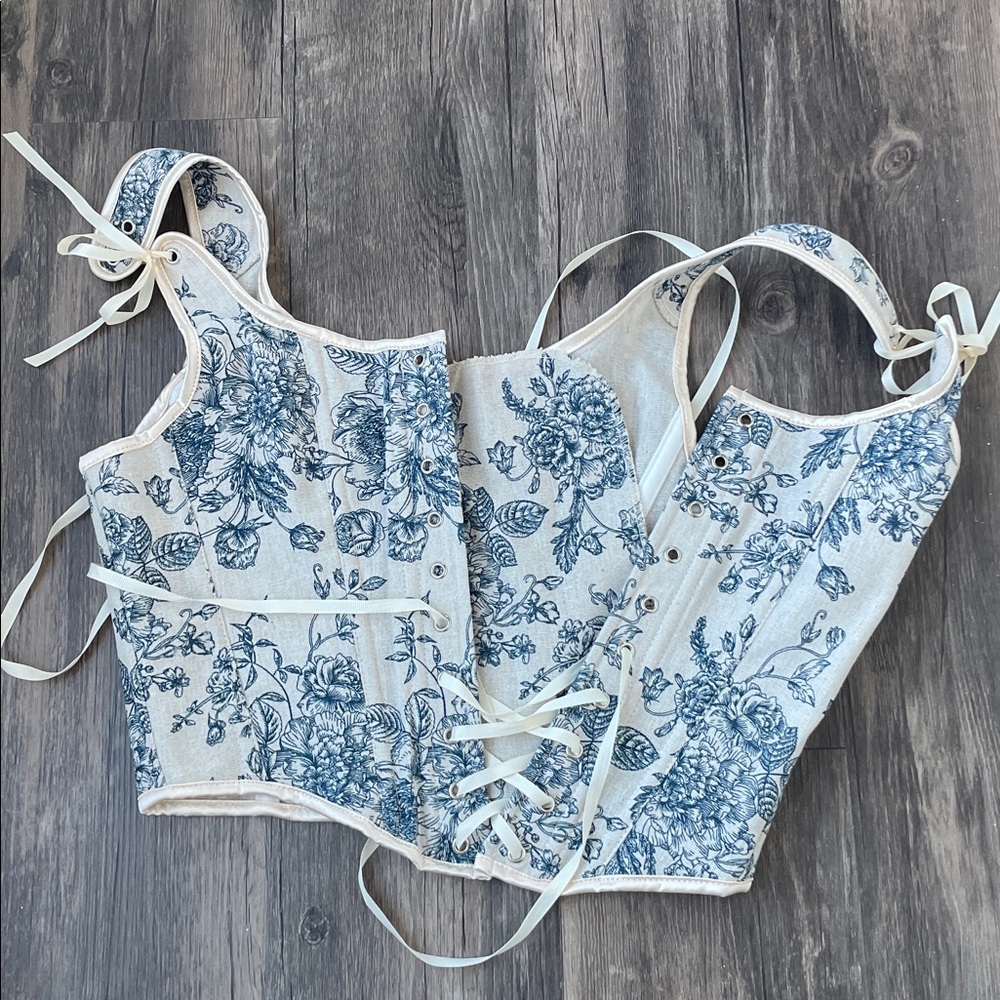 Blue and White Floral Corset Bodice Renaissance Faire Costume Size Medium - Picture 10 of 14